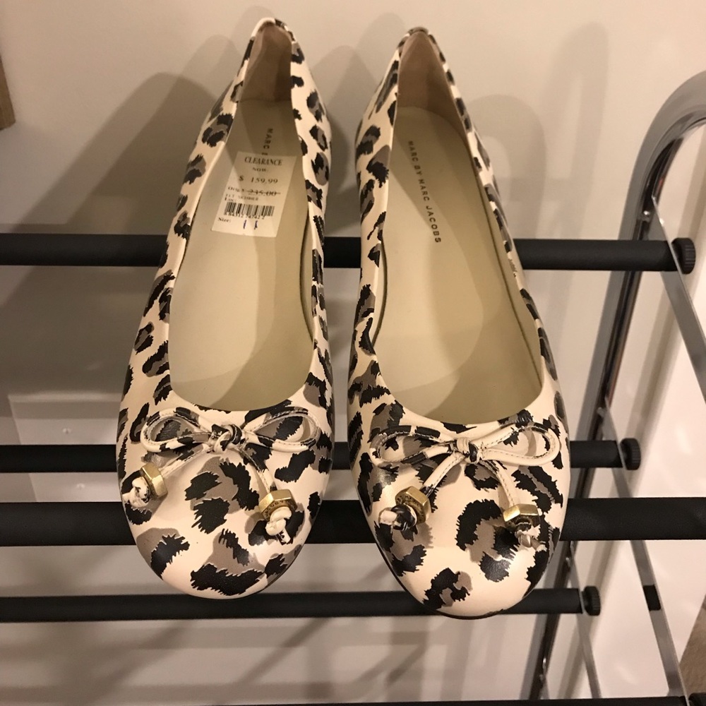 marc jacobs leopard ballet flats - never worn